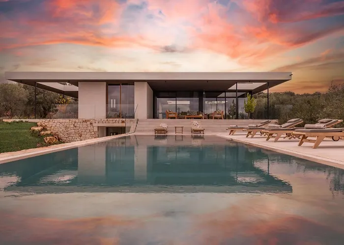 Villa V - Epoca Collection