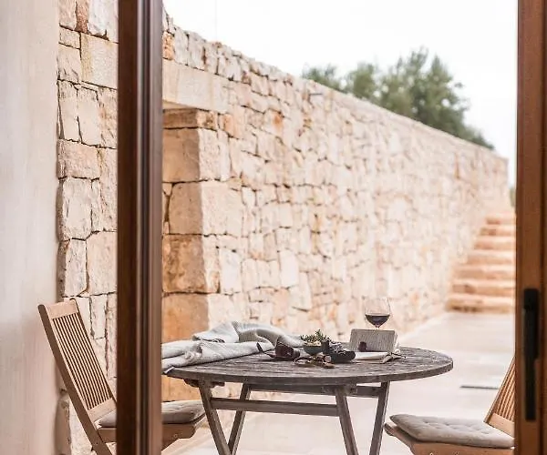 Villa V - Epoca Collection