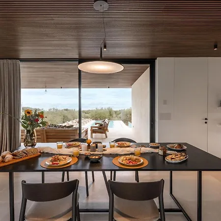 V - Epoca Collection